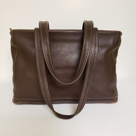 Coach Handbags - Coach Vintage Lg Leather Tote